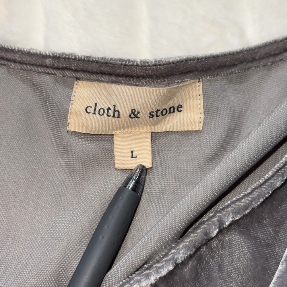 Cloth & Stone Velvet Bell Sleeve Top Gray Size L Relaxed‎ Fit - Picture 2 of 7